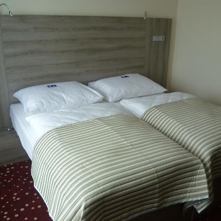 Ea Hotel Kraskov Stary Dvur Ngoại thất bức ảnh