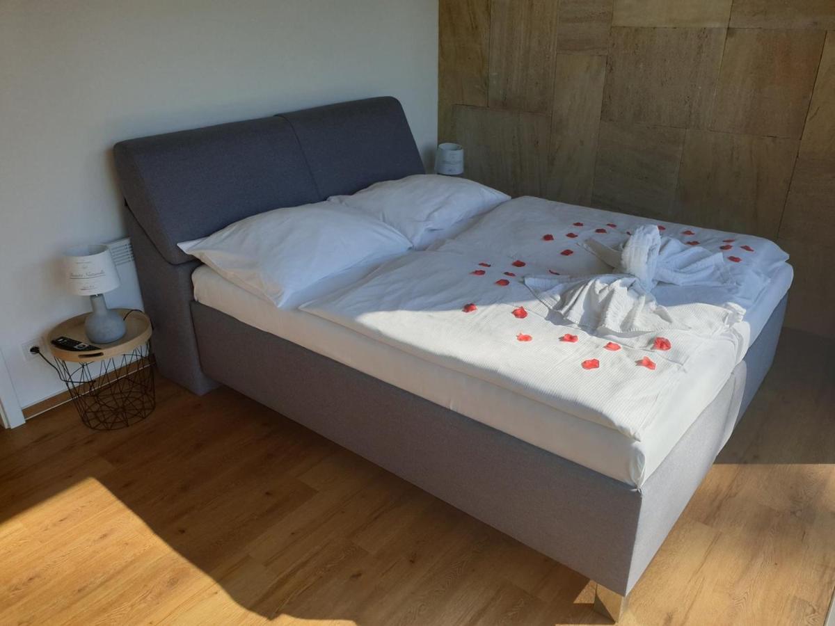 Ea Hotel Kraskov Stary Dvur Ngoại thất bức ảnh