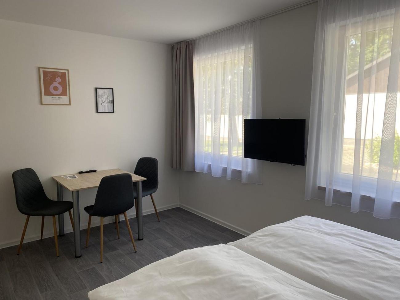 Ea Hotel Kraskov Stary Dvur Ngoại thất bức ảnh