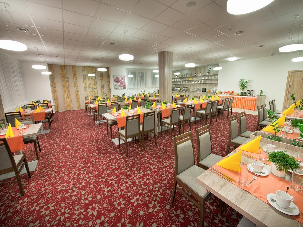 Ea Hotel Kraskov Stary Dvur Ngoại thất bức ảnh